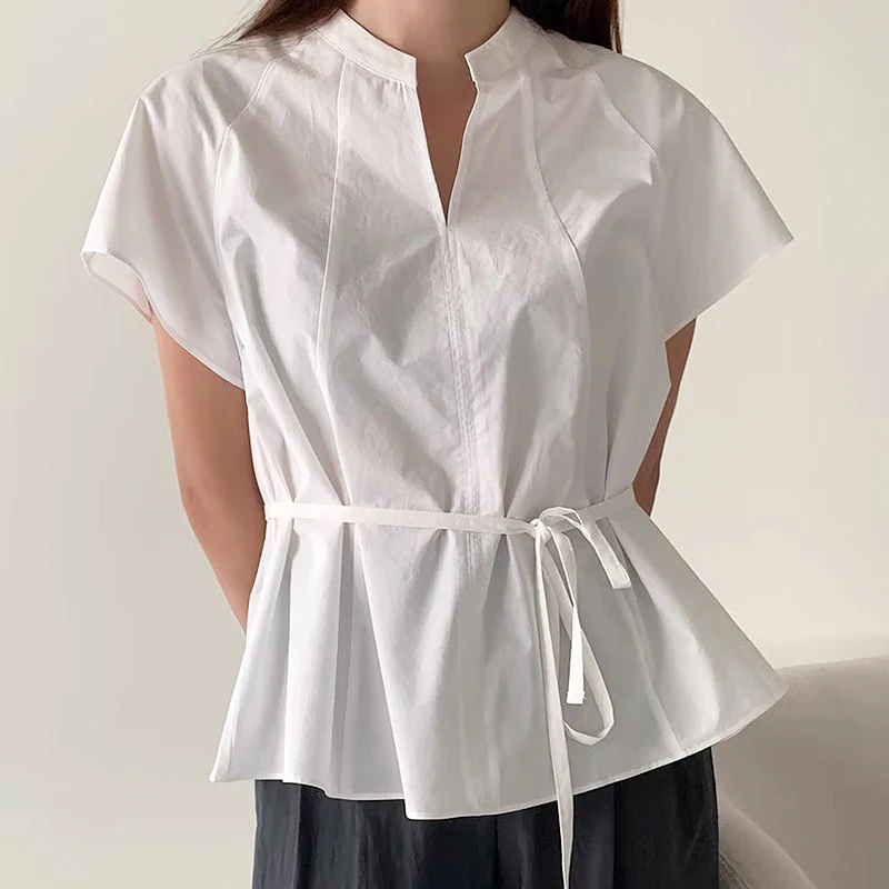 Korejpaa Elegante Camisa Branca De Mulheres Coreano Moda De Meia Gola Aberta Bandage Cintura Fina Camisas Simples De Manga Curta Tops Senhoras