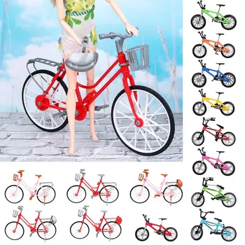 Misto Estilo Boneca Motos cor-de-Rosa de Plástico Verde Bicicleta Esportes ao ar livre Brinquedo de Boneca Dollhouse Acessórios Crianças de Presente de Natal Brinquedos